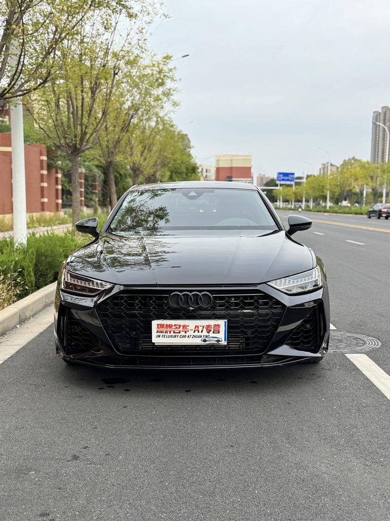 Audi A7 - фото 1