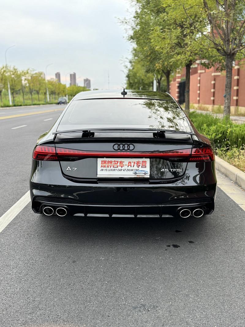 Audi A7 - фото 4