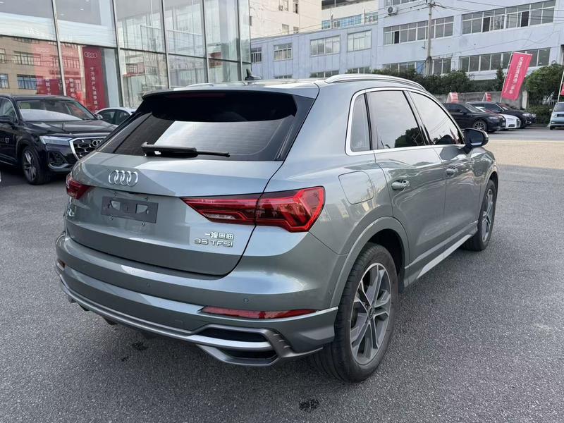 Audi Q3 - фото 4