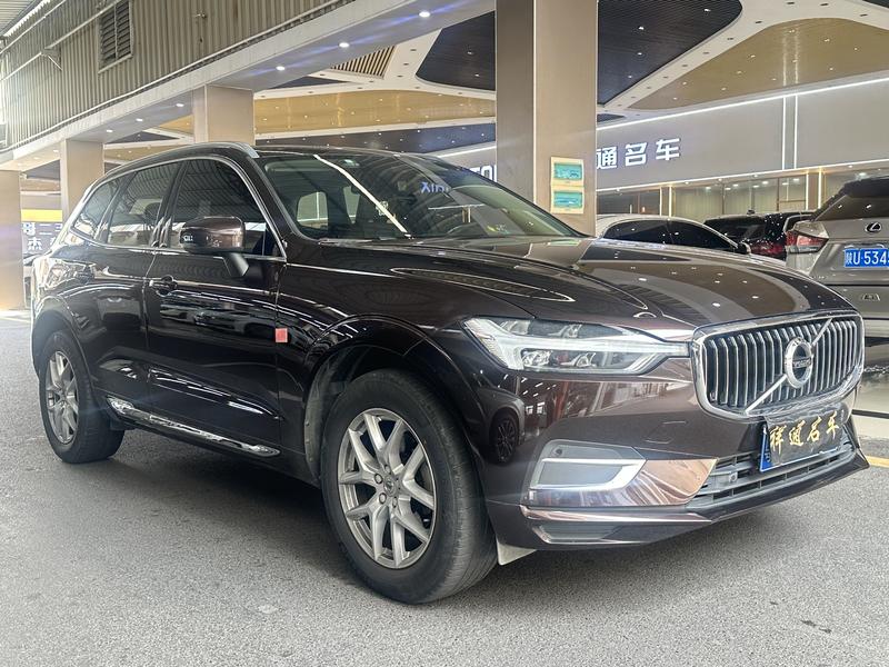 Volvo XC60 - фото 2
