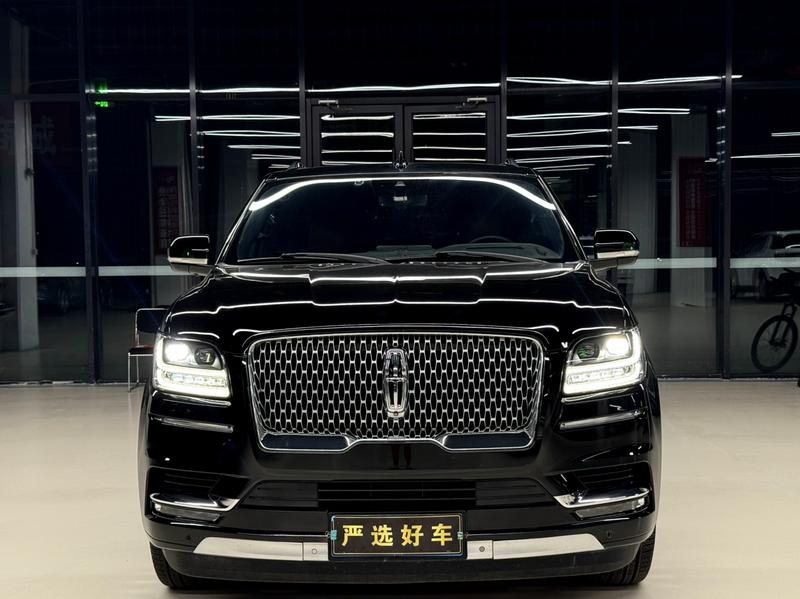 Lincoln Navigator - фото 1