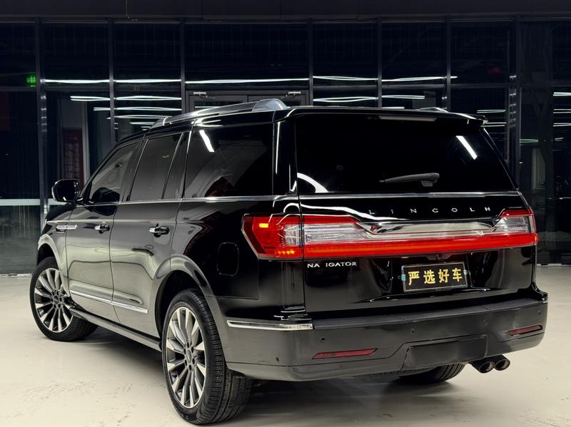 Lincoln Navigator - фото 3