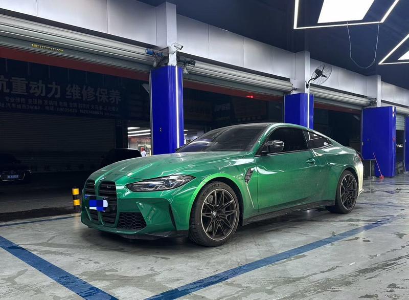 BMW M4 - фото 0