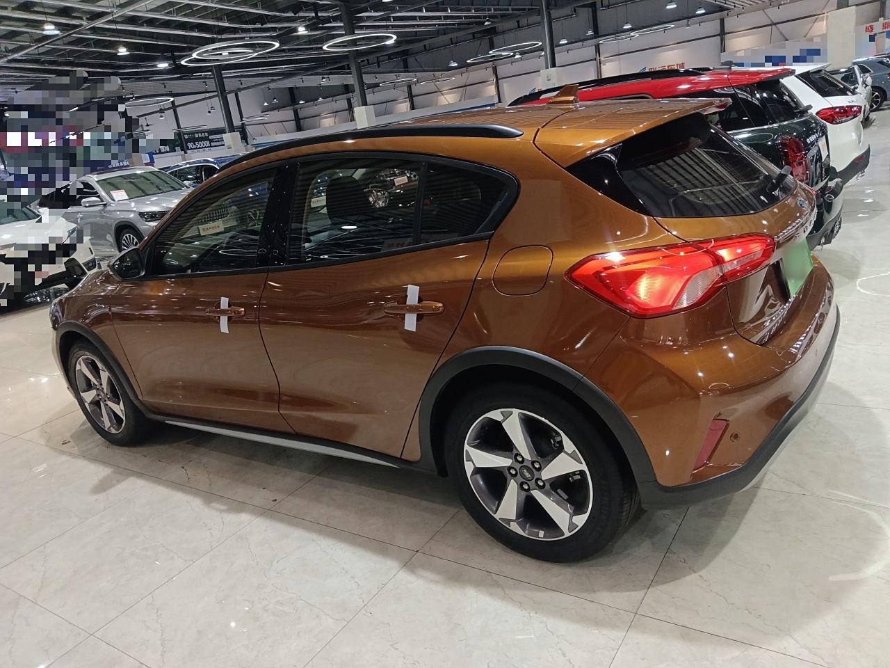 Ford Active - фото 3