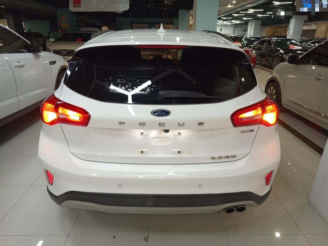 Ford Active - фото 4