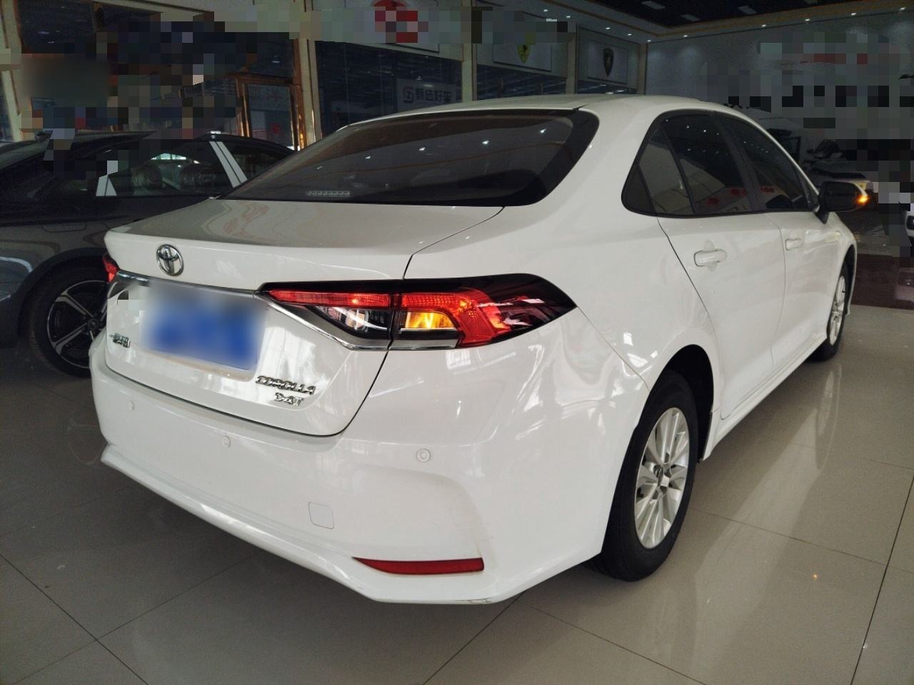 Toyota Corolla - фото 3