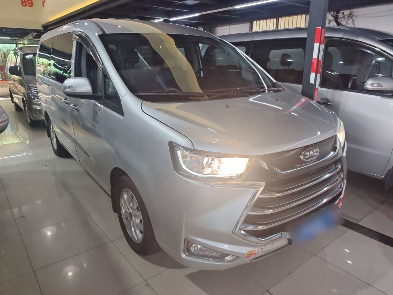 JAC Refine M4 - фото 4