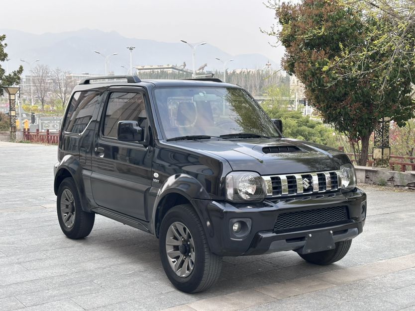 Suzuki Jimny - фото 1