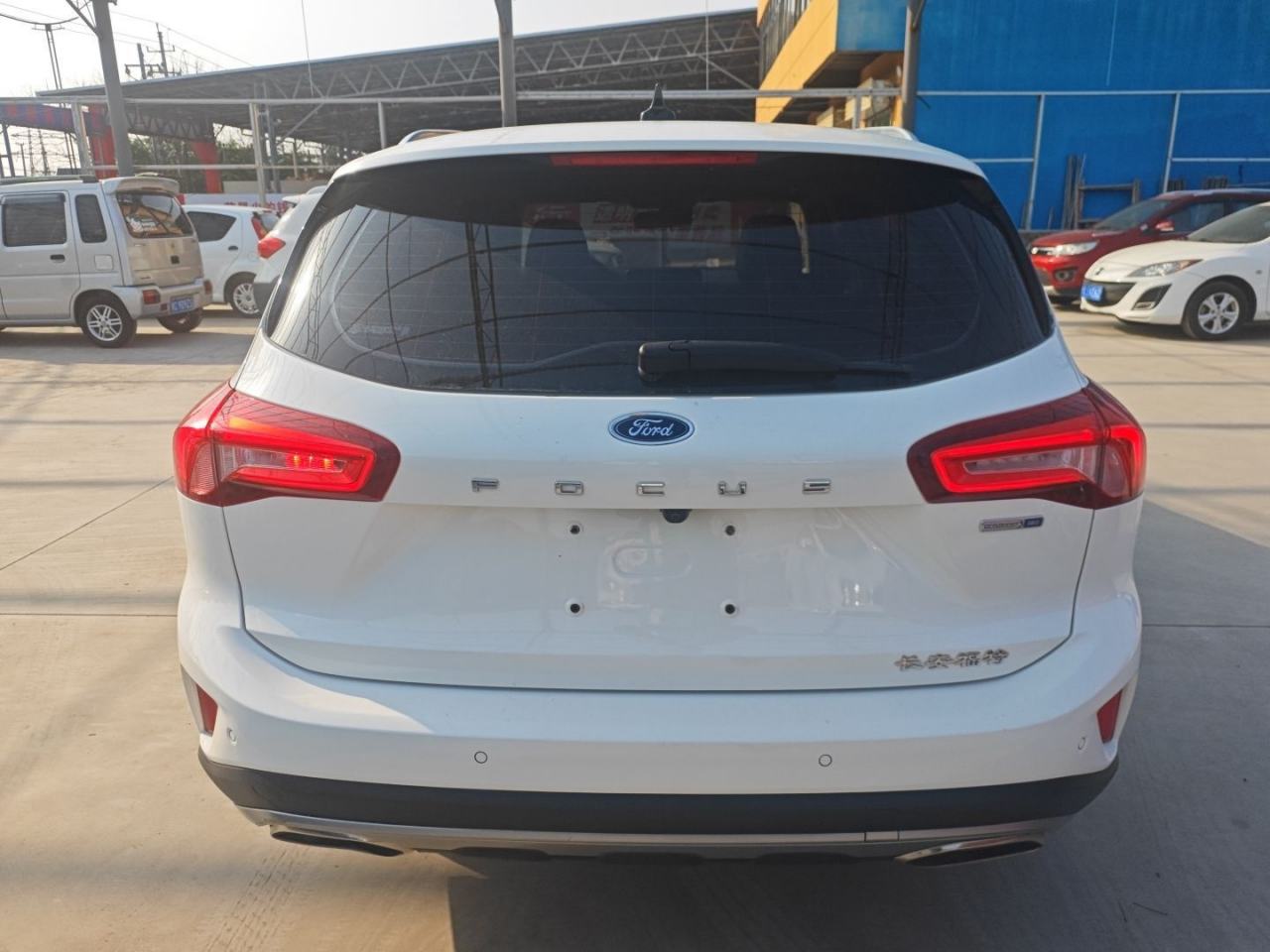 Ford Active - фото 2