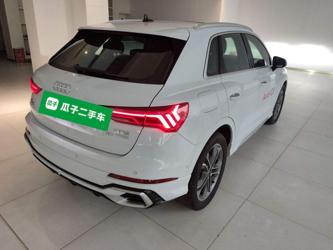 Audi Q3 - фото 3