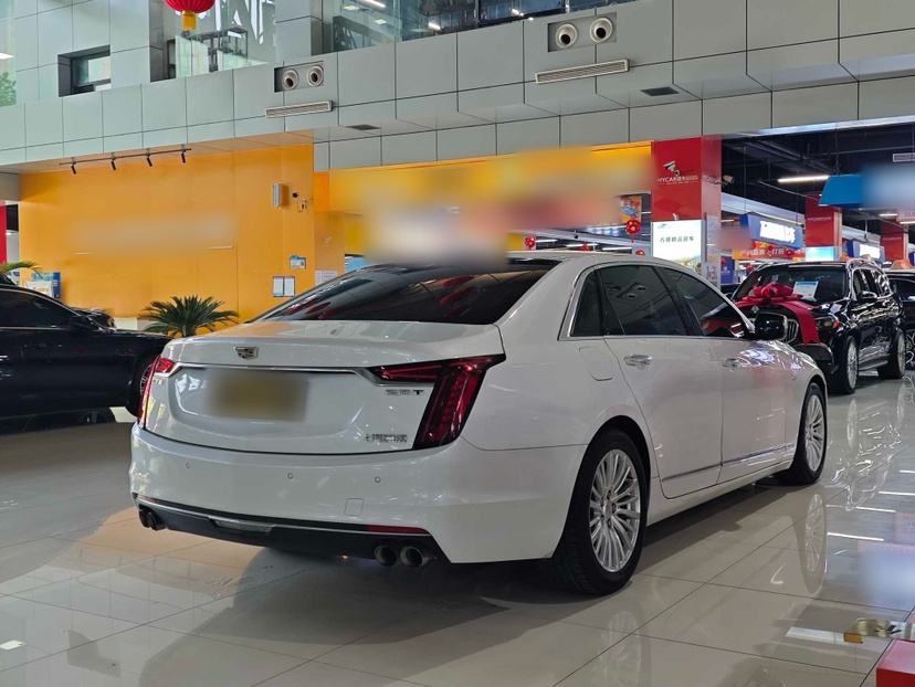 Cadillac CT6 - фото 1
