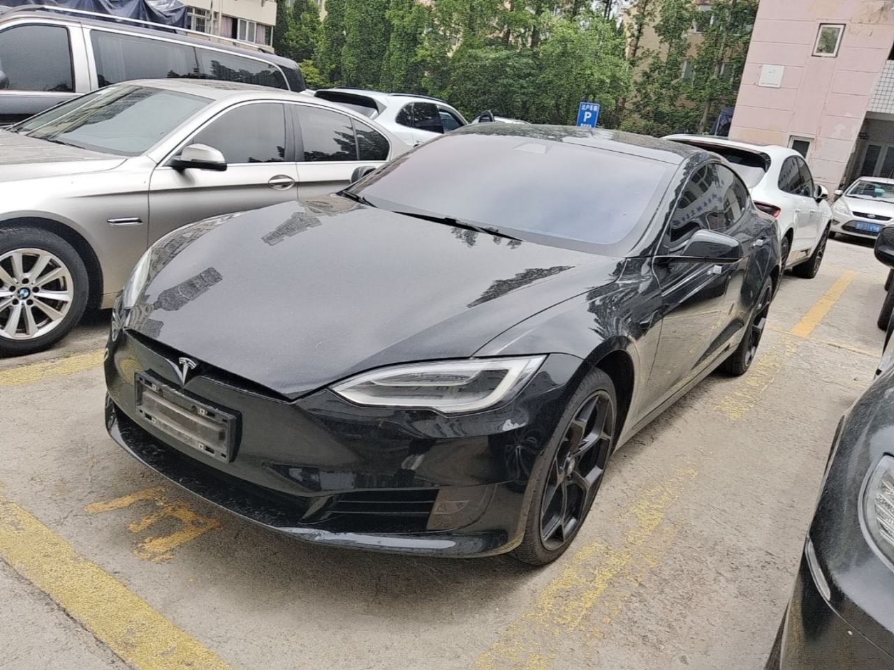 Tesla Model S - фото 0