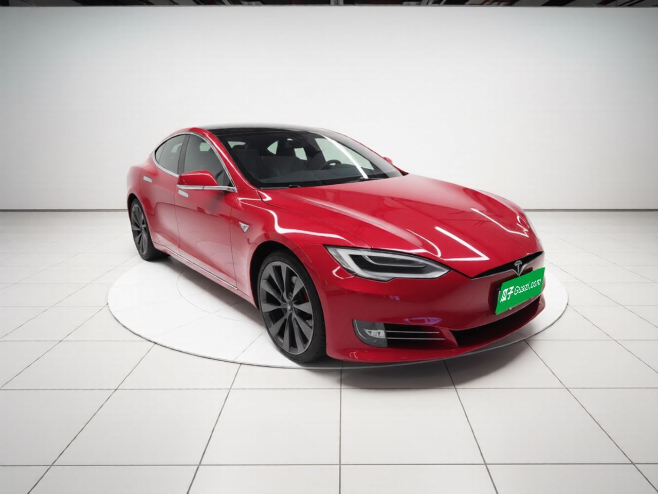 Tesla Model S - фото 2