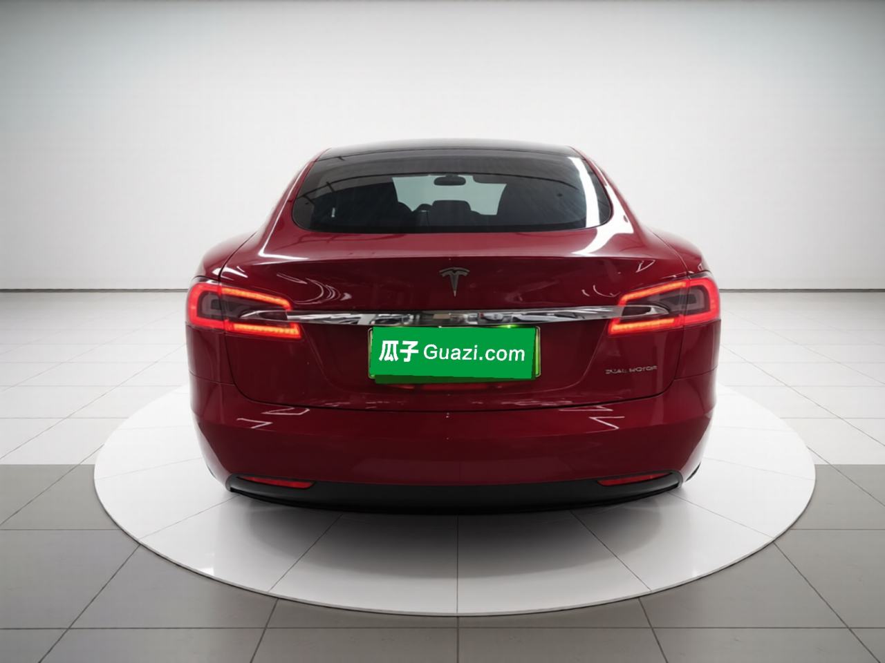 Tesla Model S - фото 4