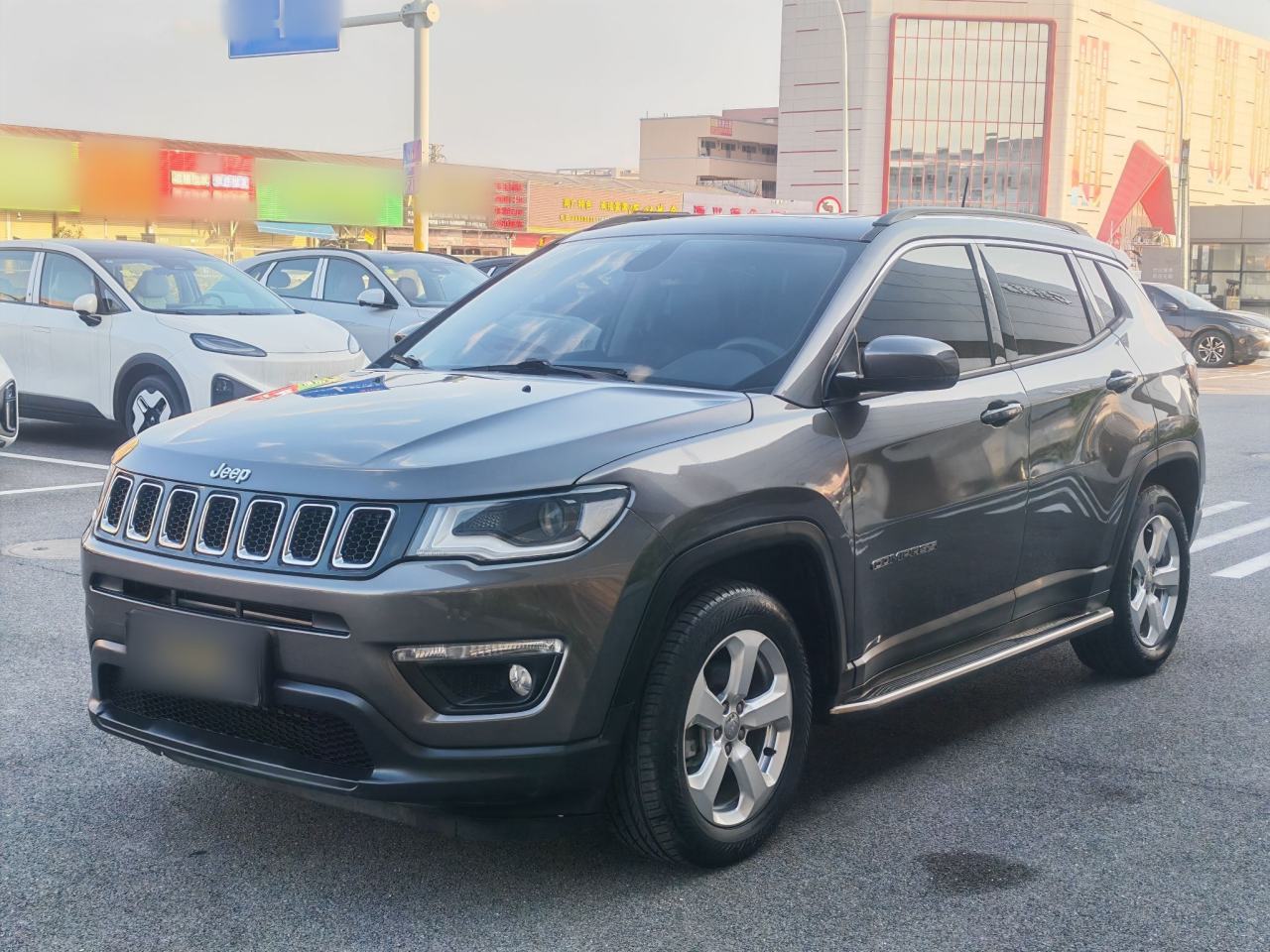 Jeep Compass - фото 0