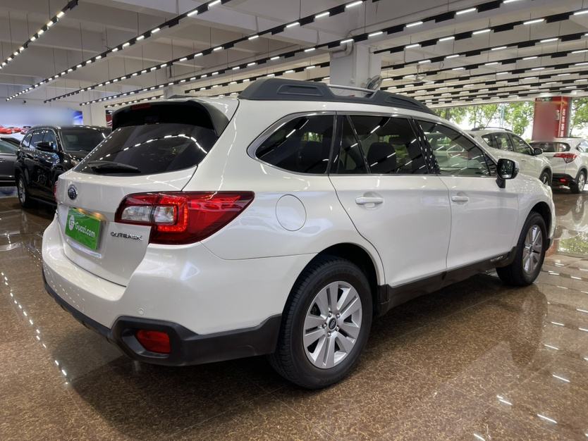 Subaru Outback - фото 4