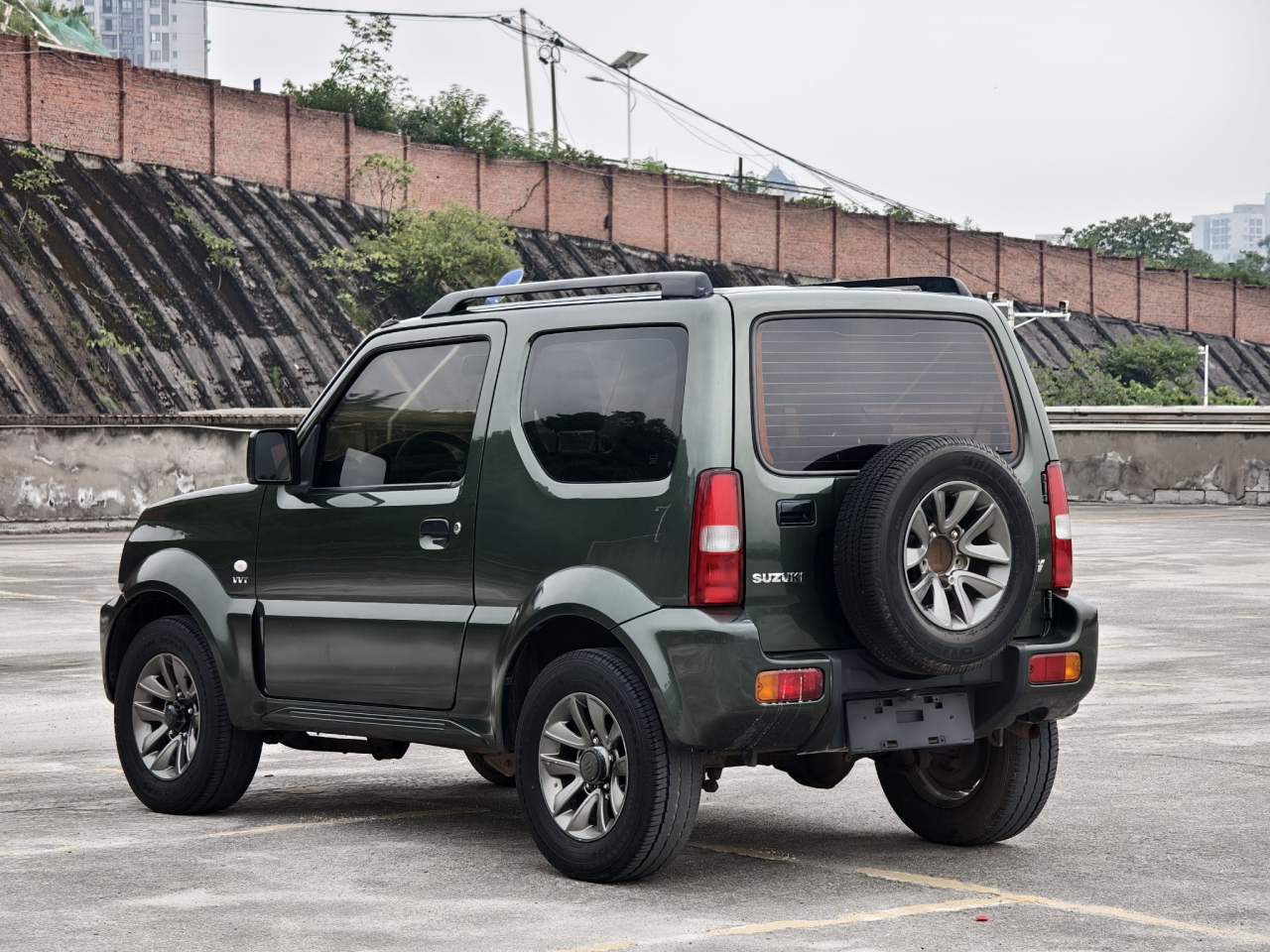 Suzuki Jimny - фото 3