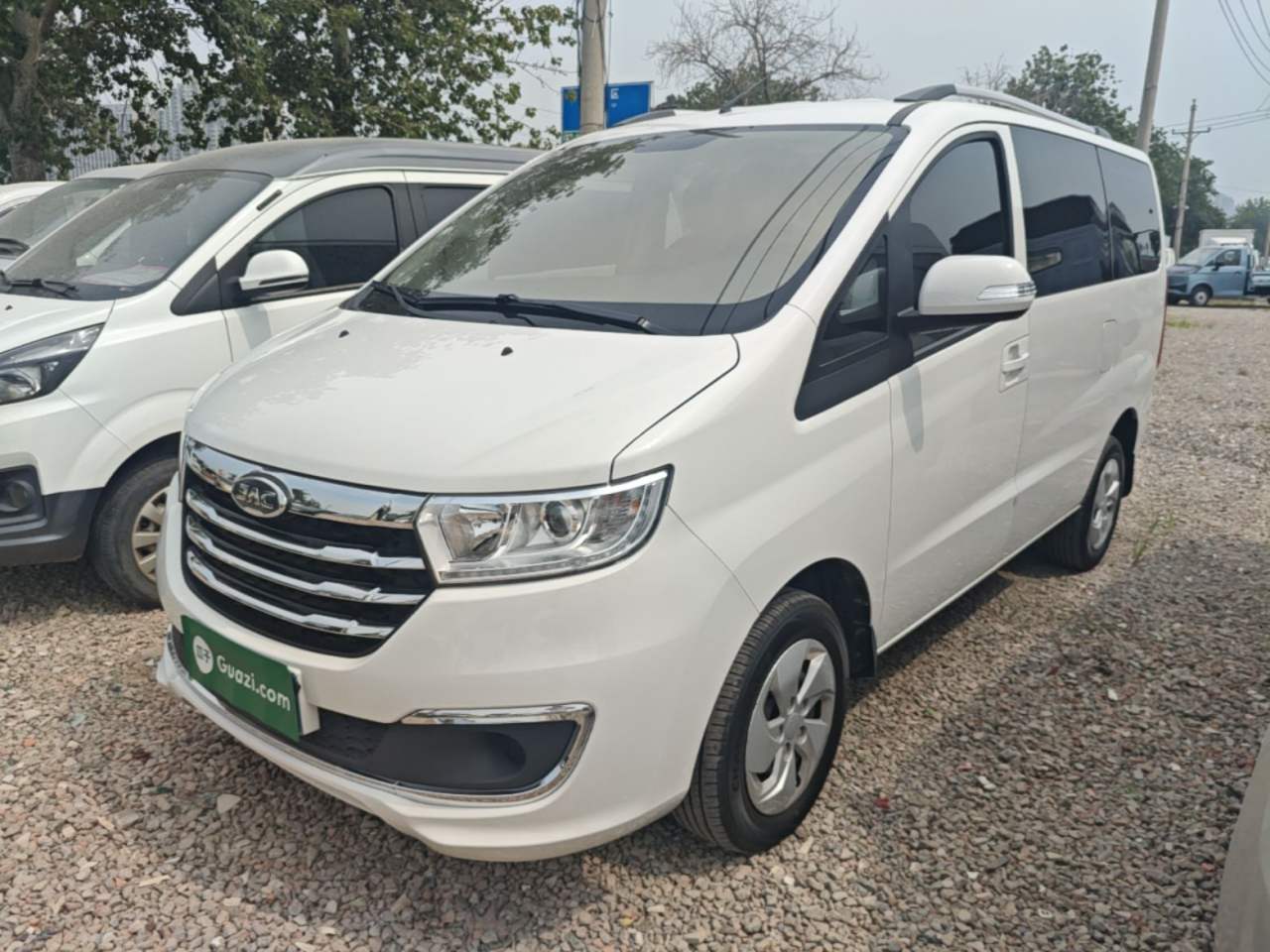 JAC Refine M3 - фото 0