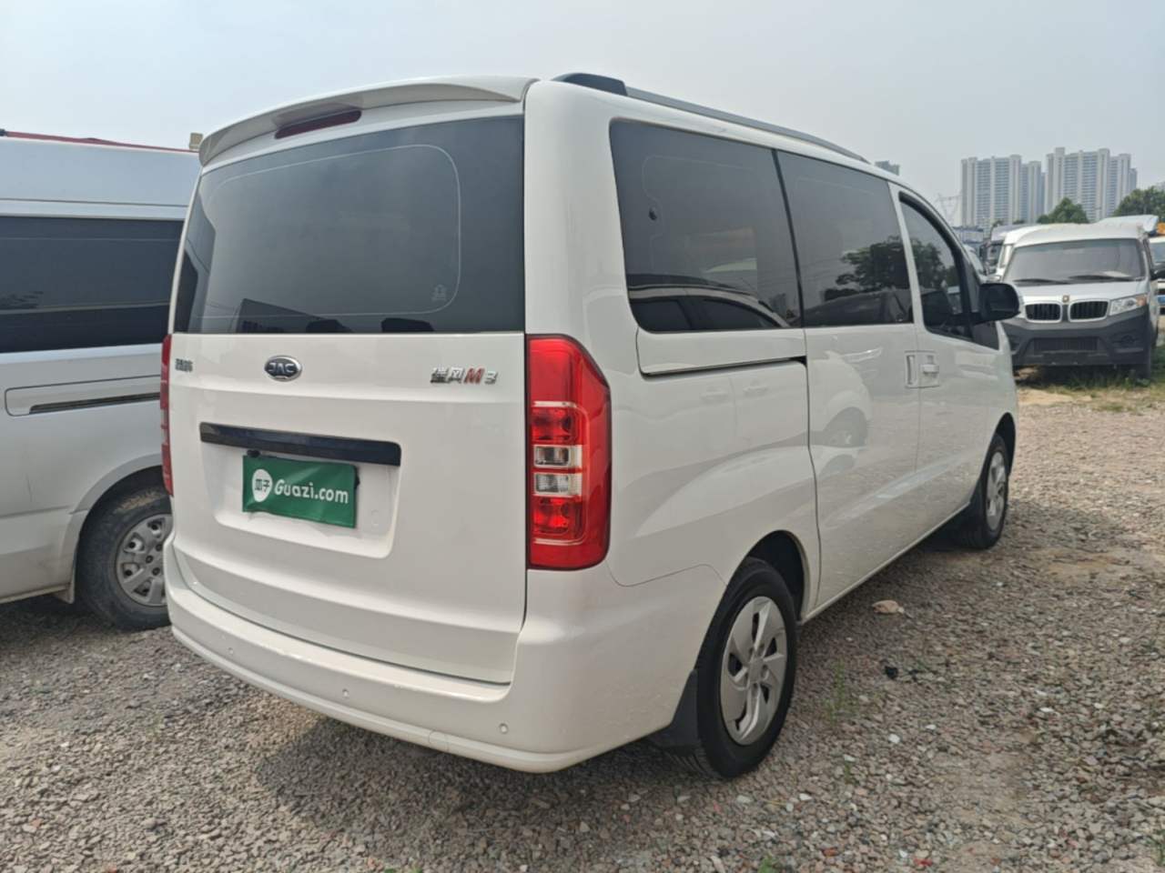 JAC Refine M3 - фото 3