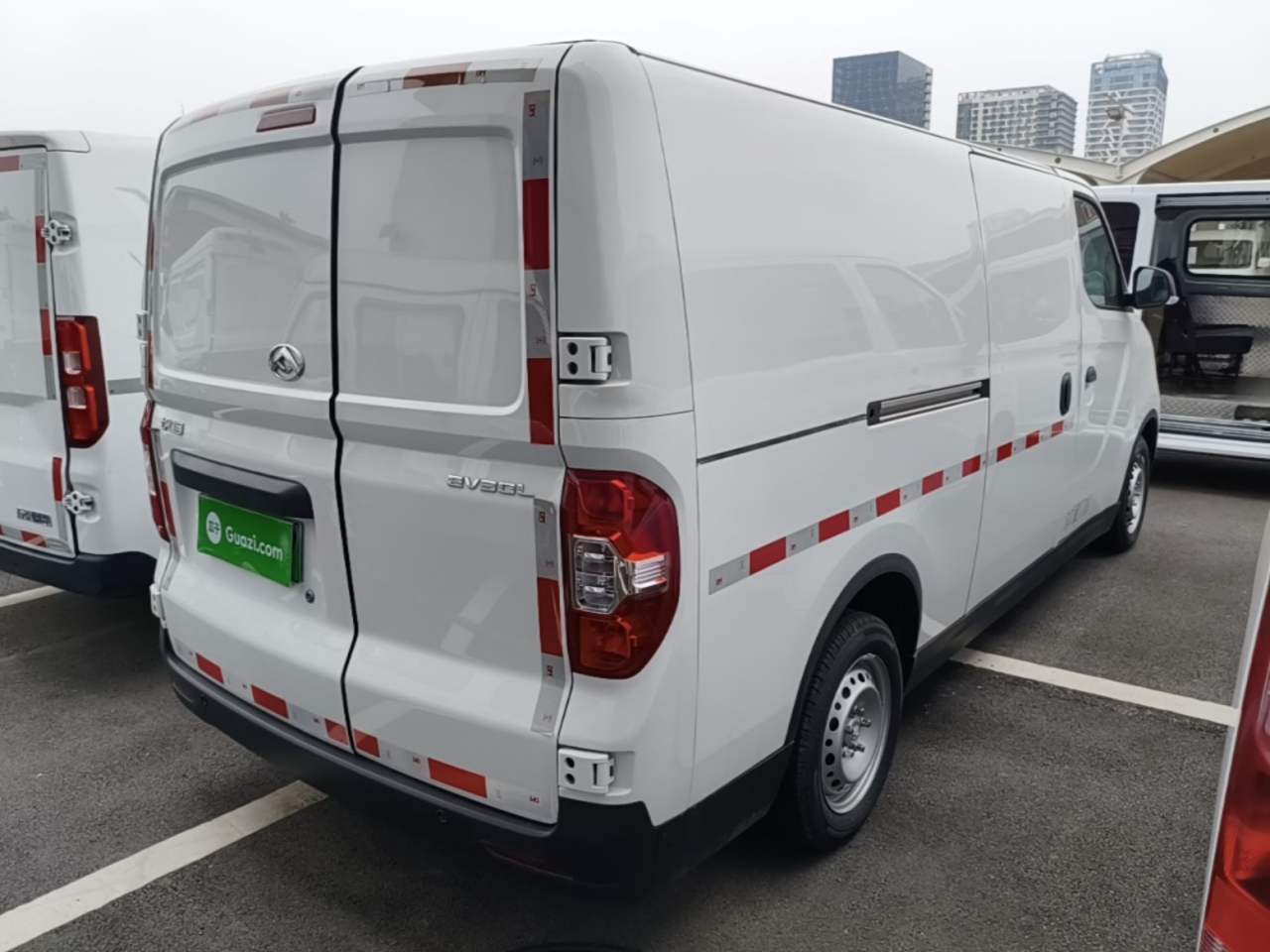 Maxus EV30 - фото 3