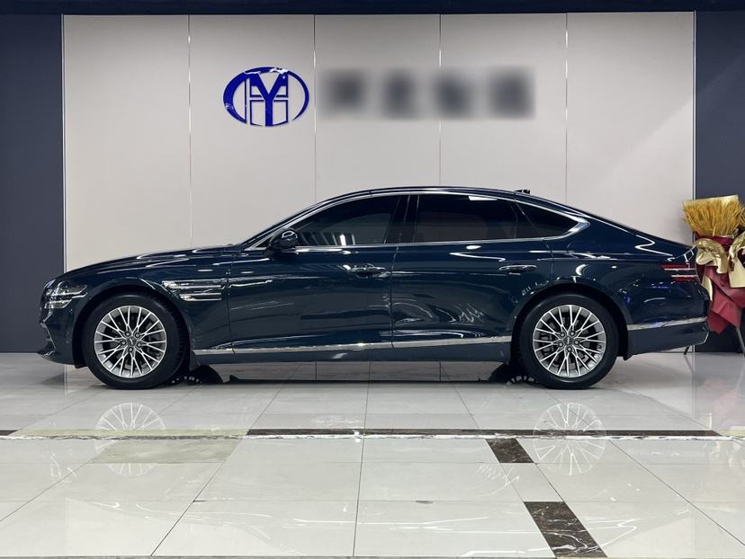 Genesis G80 - фото 1