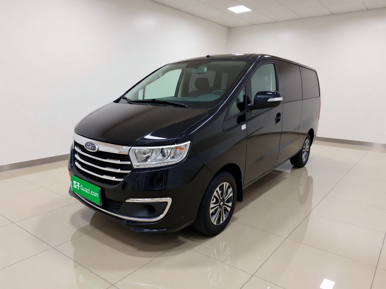 JAC Refine M3 - фото 0