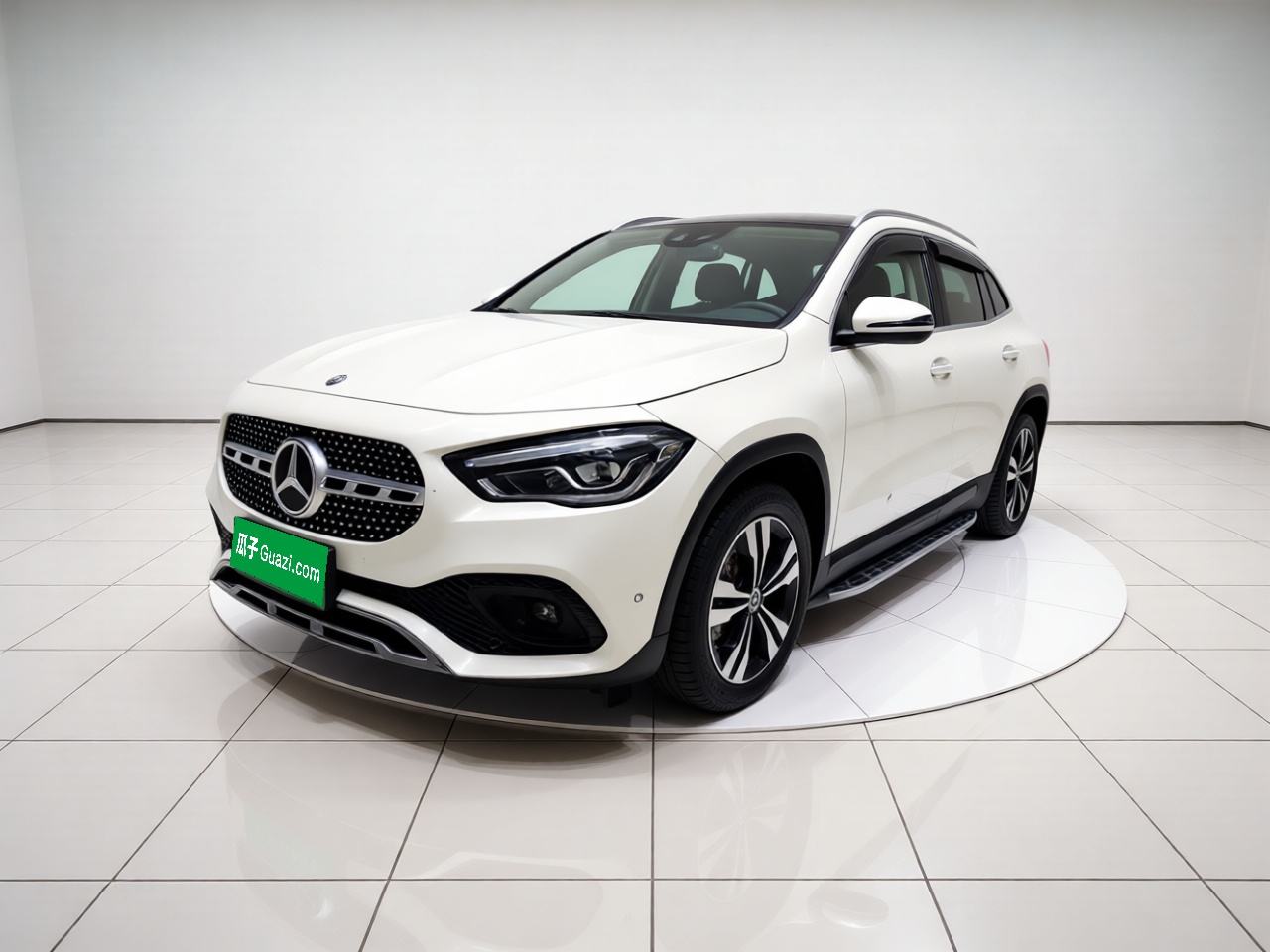 Mercedes-Benz GLA - фото 0