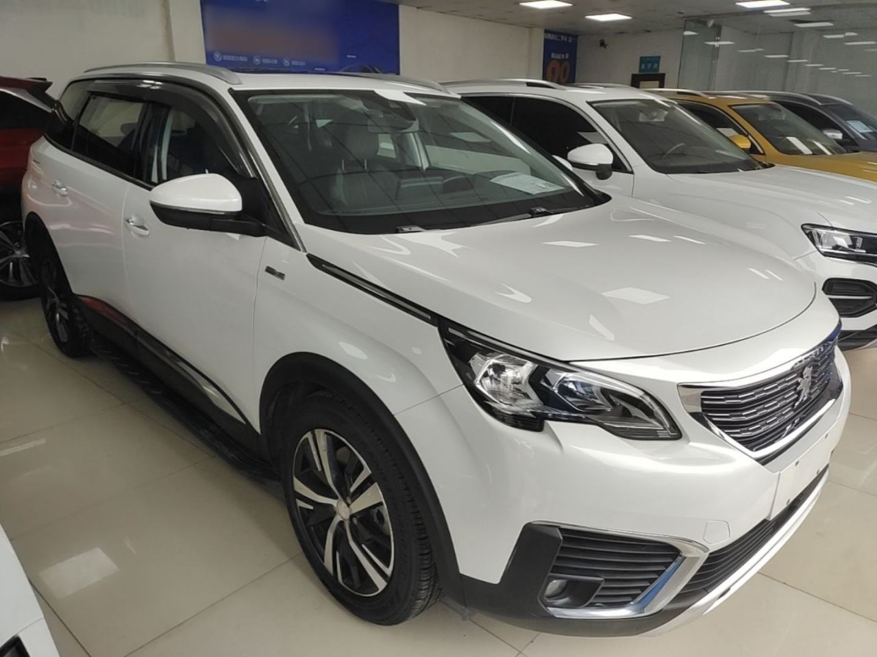 Peugeot 5008 - фото 2