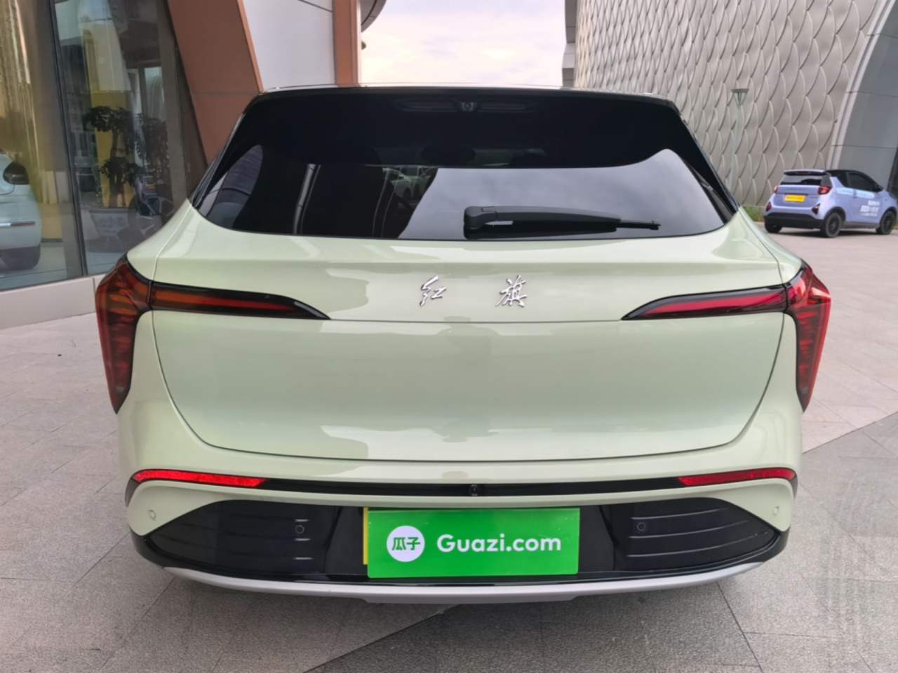 Hongqi 06 - фото 2