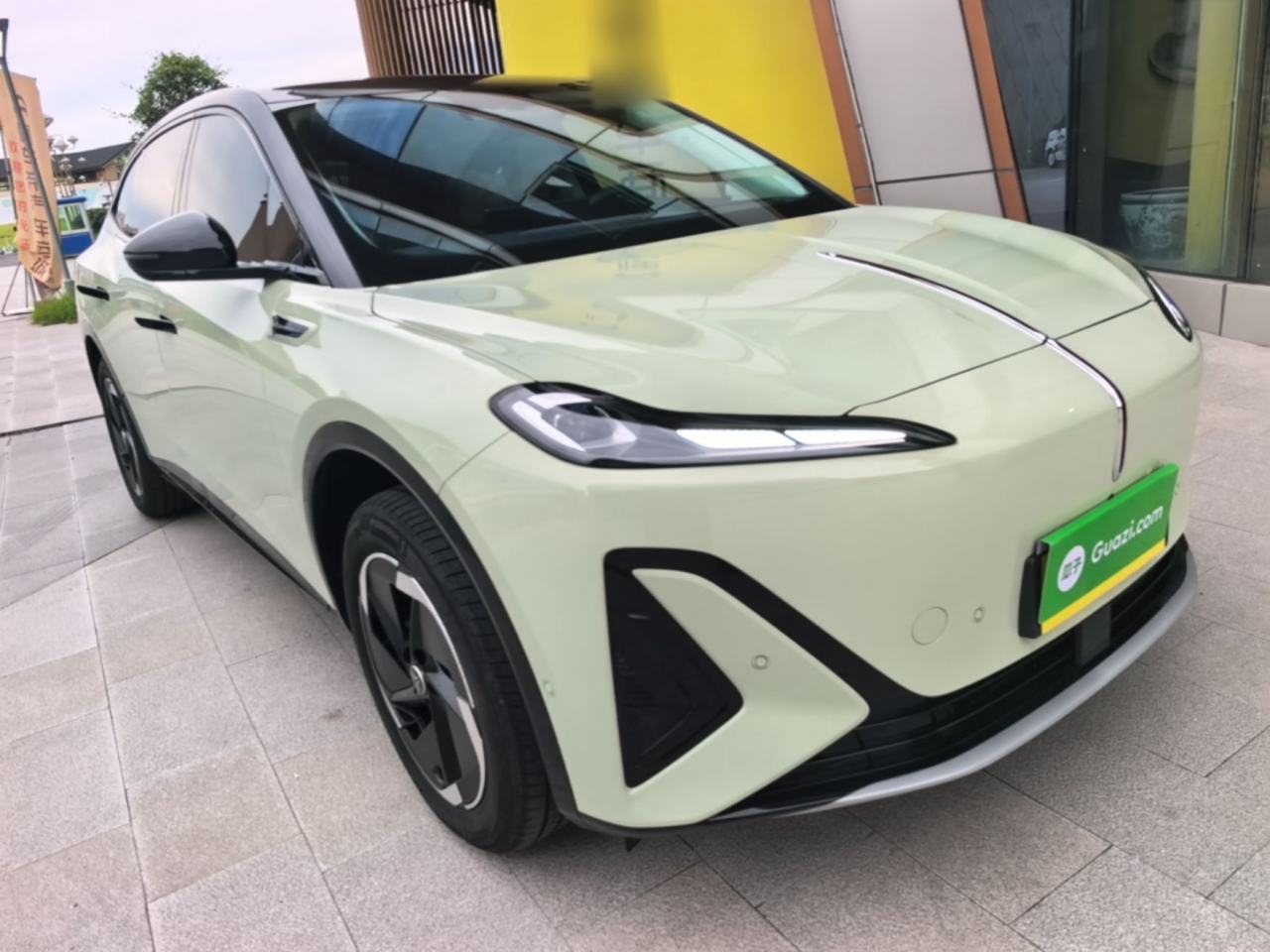 Hongqi 06 - фото 4