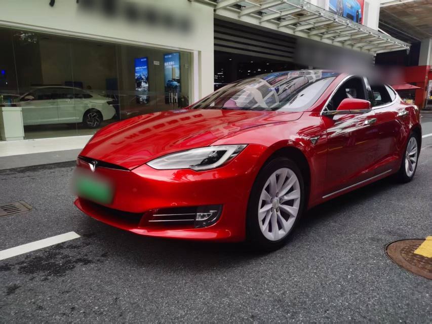 Tesla Model S - фото 0