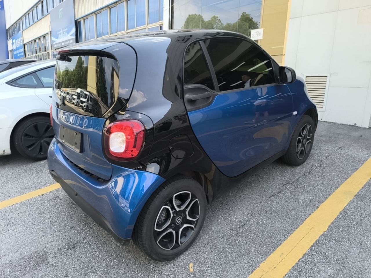 smart fortwo - фото 3