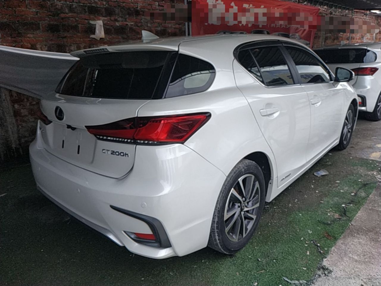 Lexus CT - фото 3