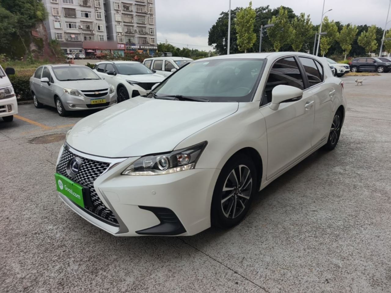 Lexus CT - фото 0