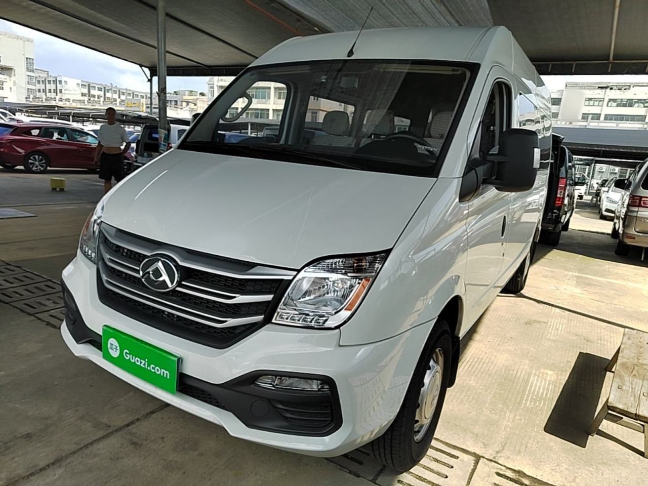 Maxus V80 - фото 0