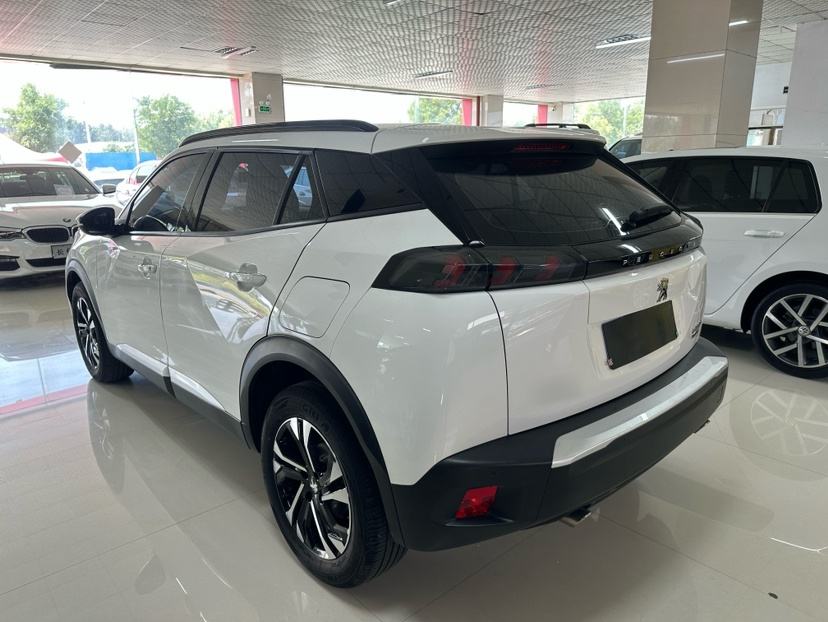 Peugeot 2008 - фото 2