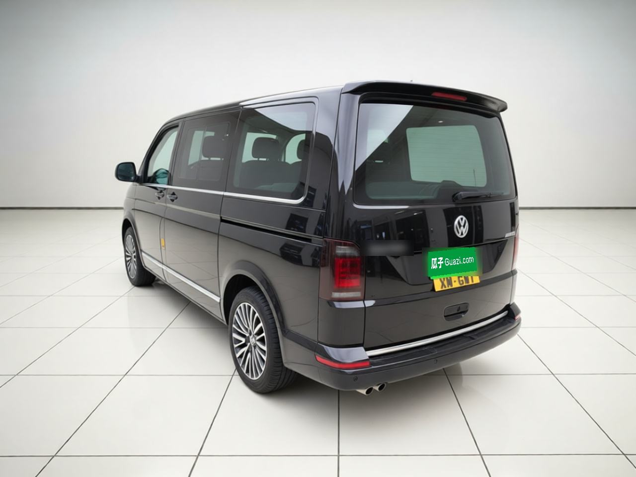 Volkswagen Multivan - фото 3