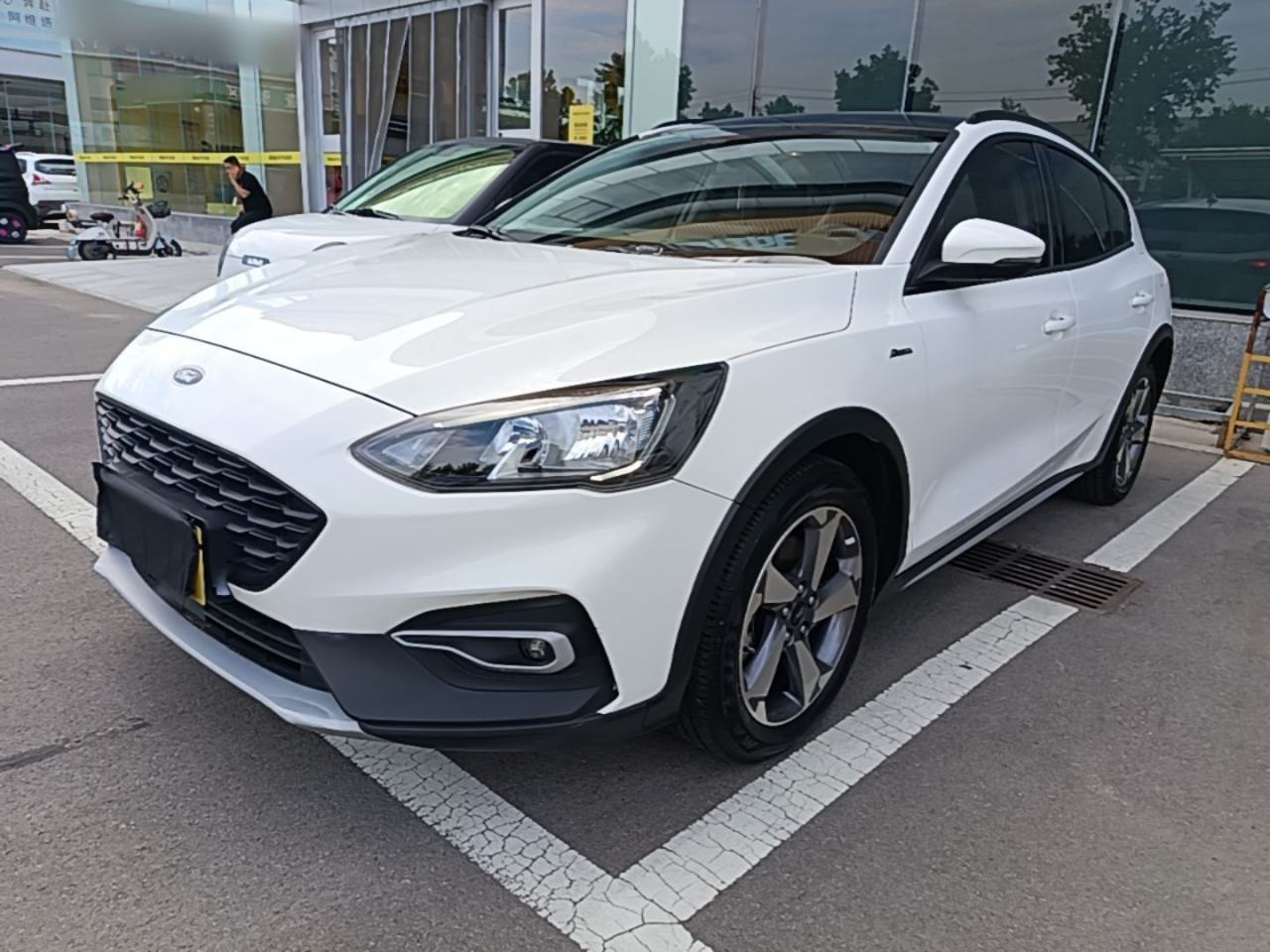 Ford Active - фото 0
