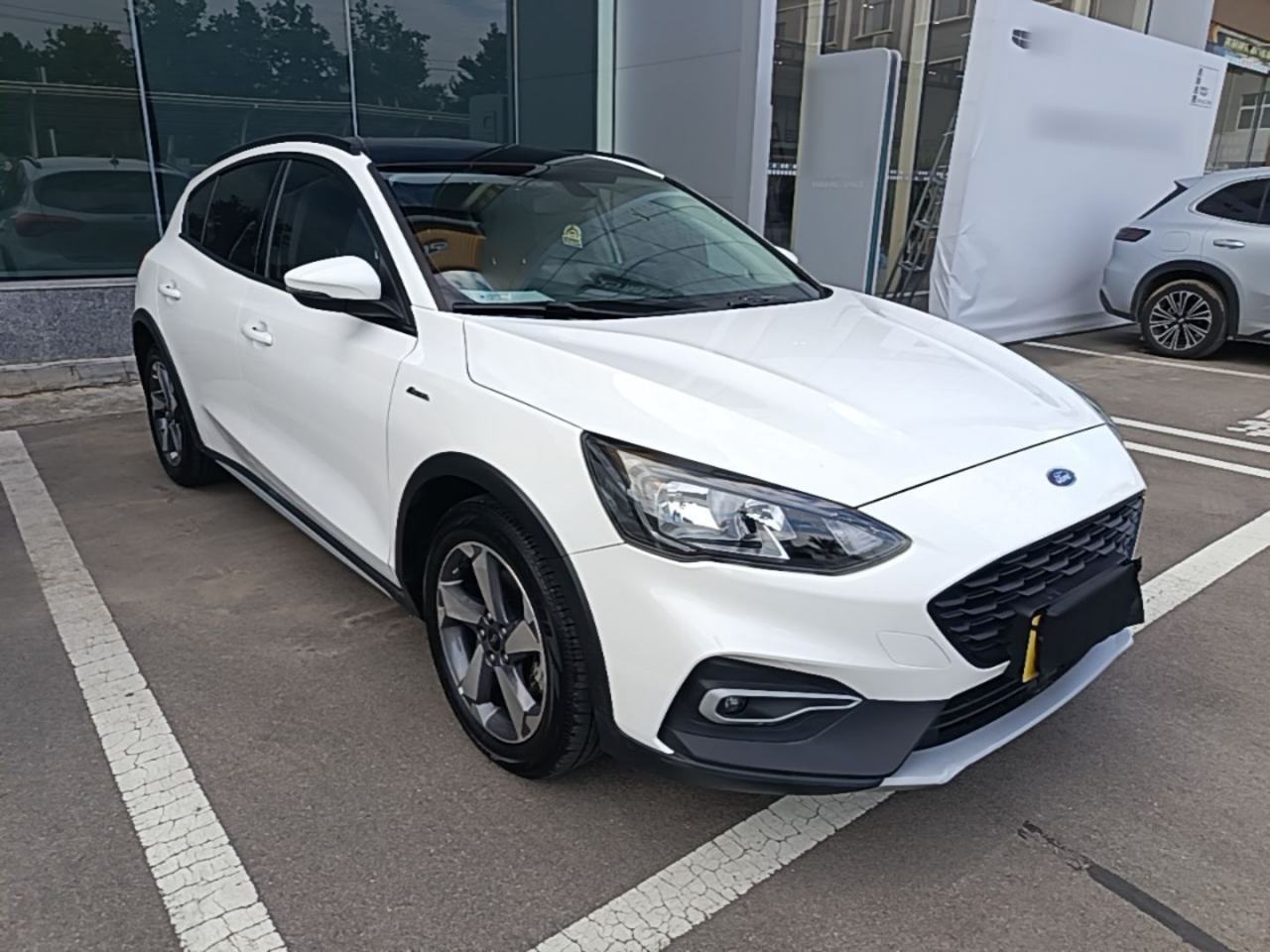 Ford Active - фото 2