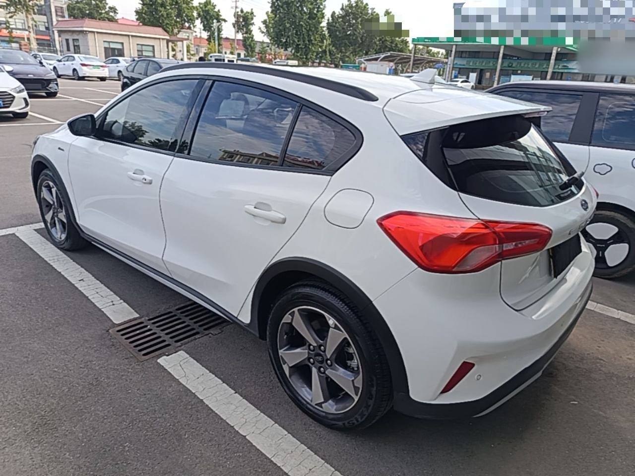 Ford Active - фото 3