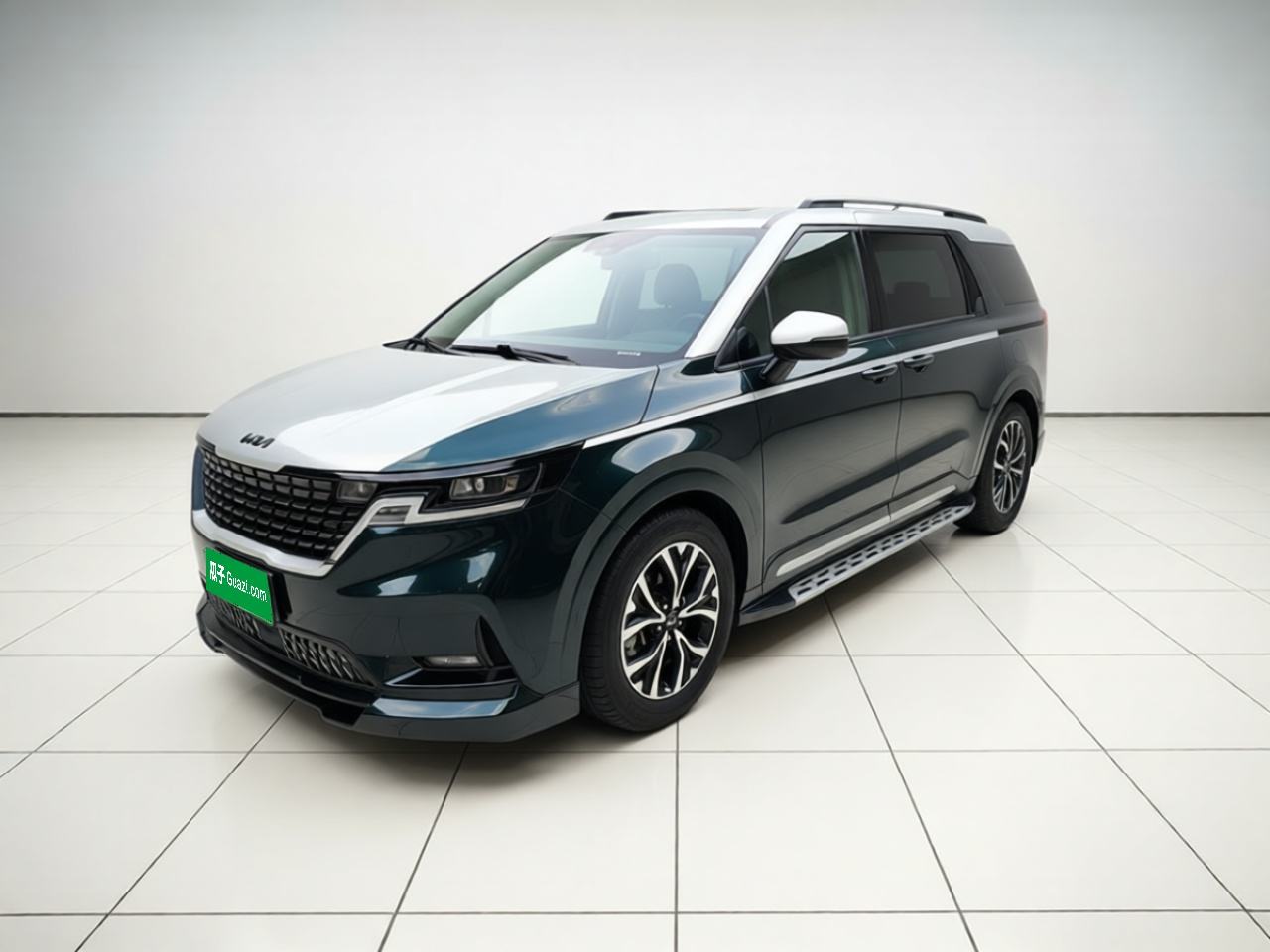 Kia Carnival - фото 0