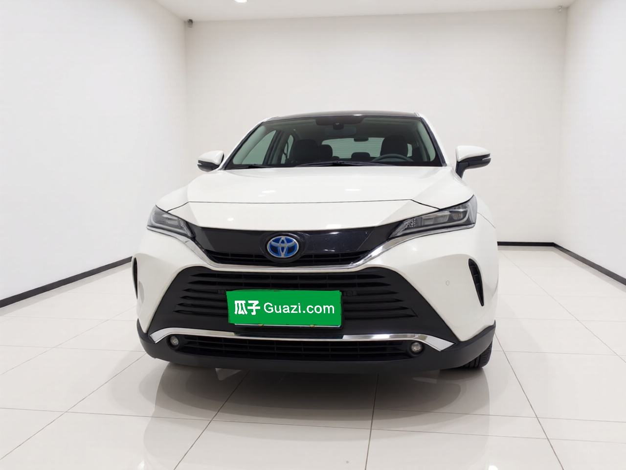 Toyota Harrier - фото 1