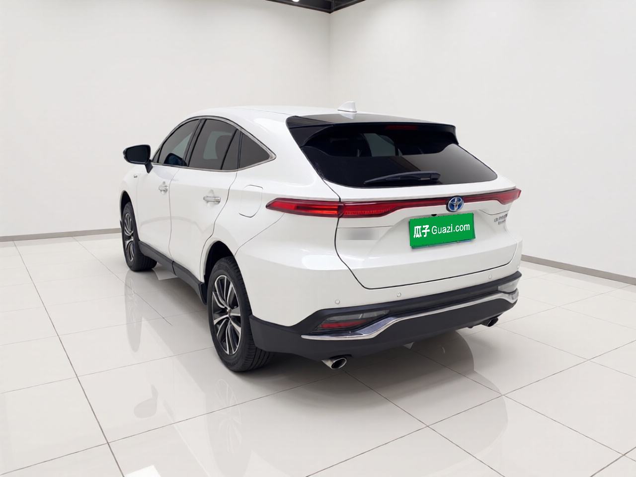 Toyota Harrier - фото 3