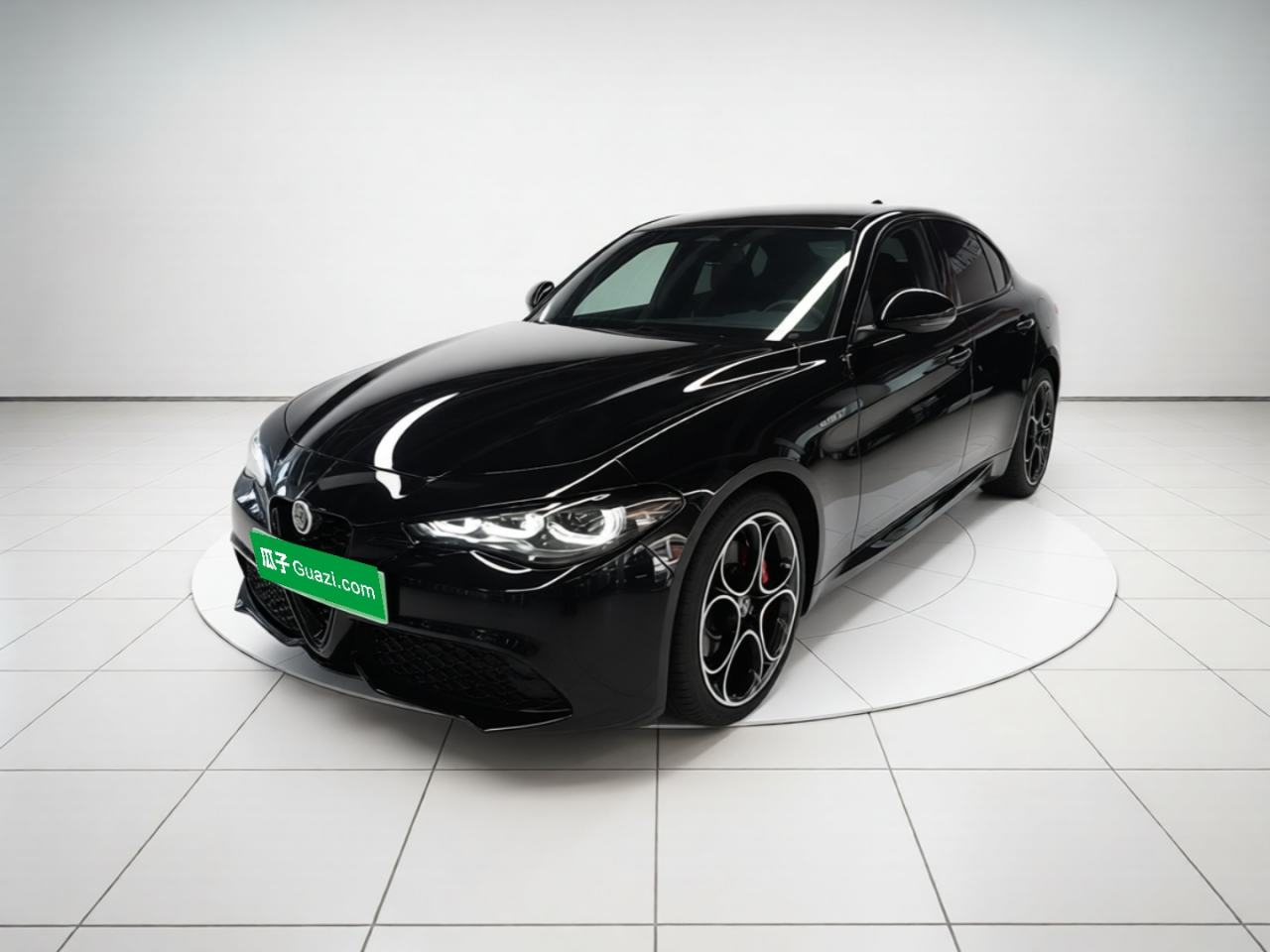 Alfa Romeo Giulia - фото 0