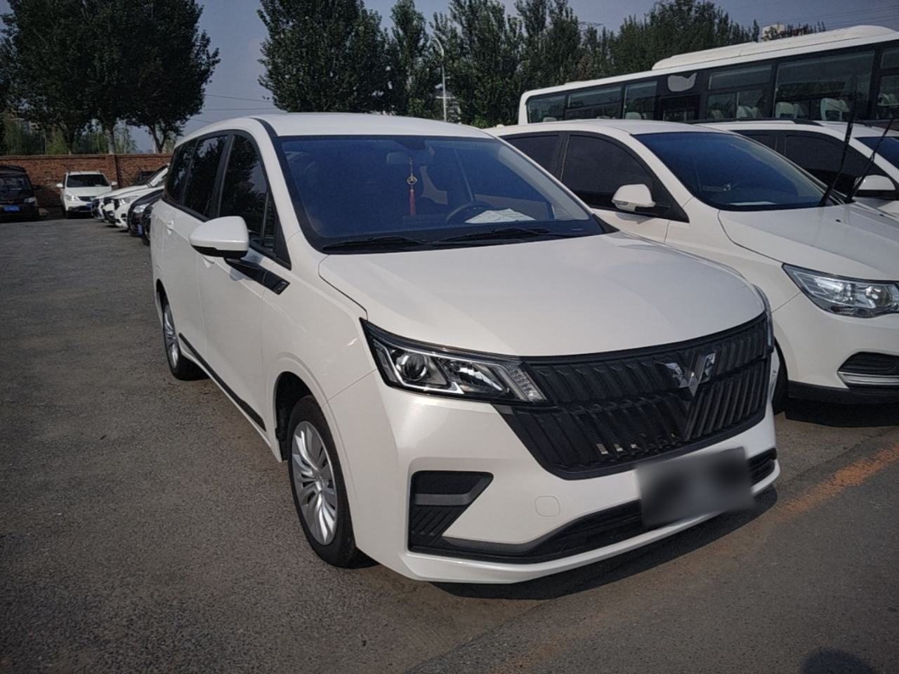 Wuling Jiachen - фото 2