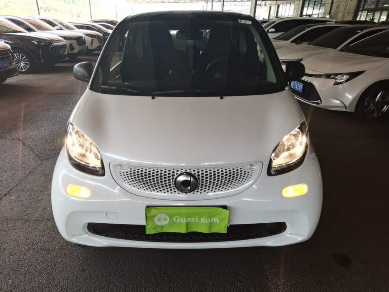 smart fortwo - фото 1