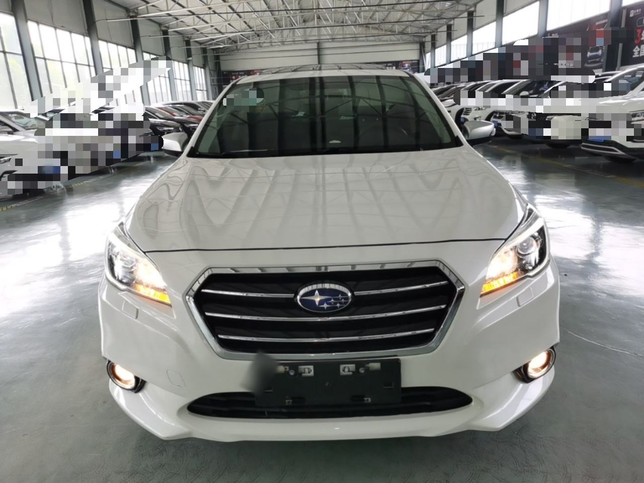 Subaru Legacy - фото 1