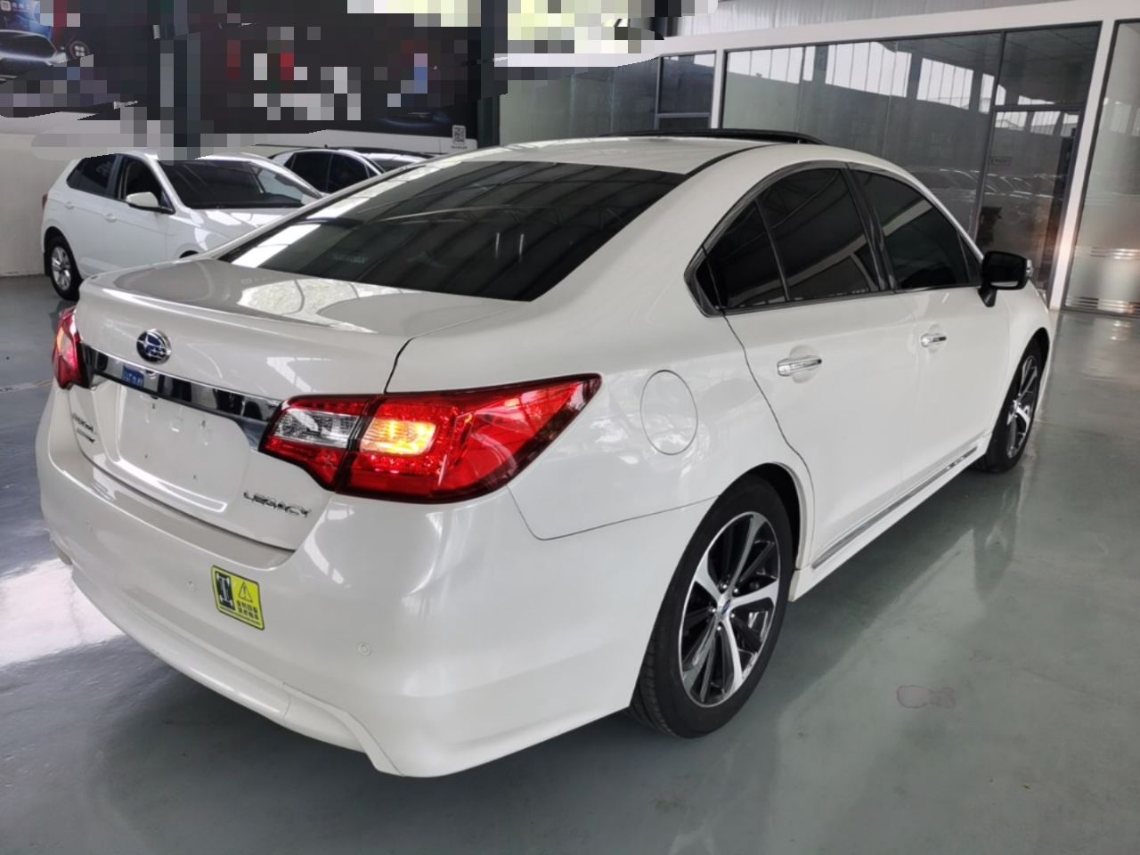 Subaru Legacy - фото 3