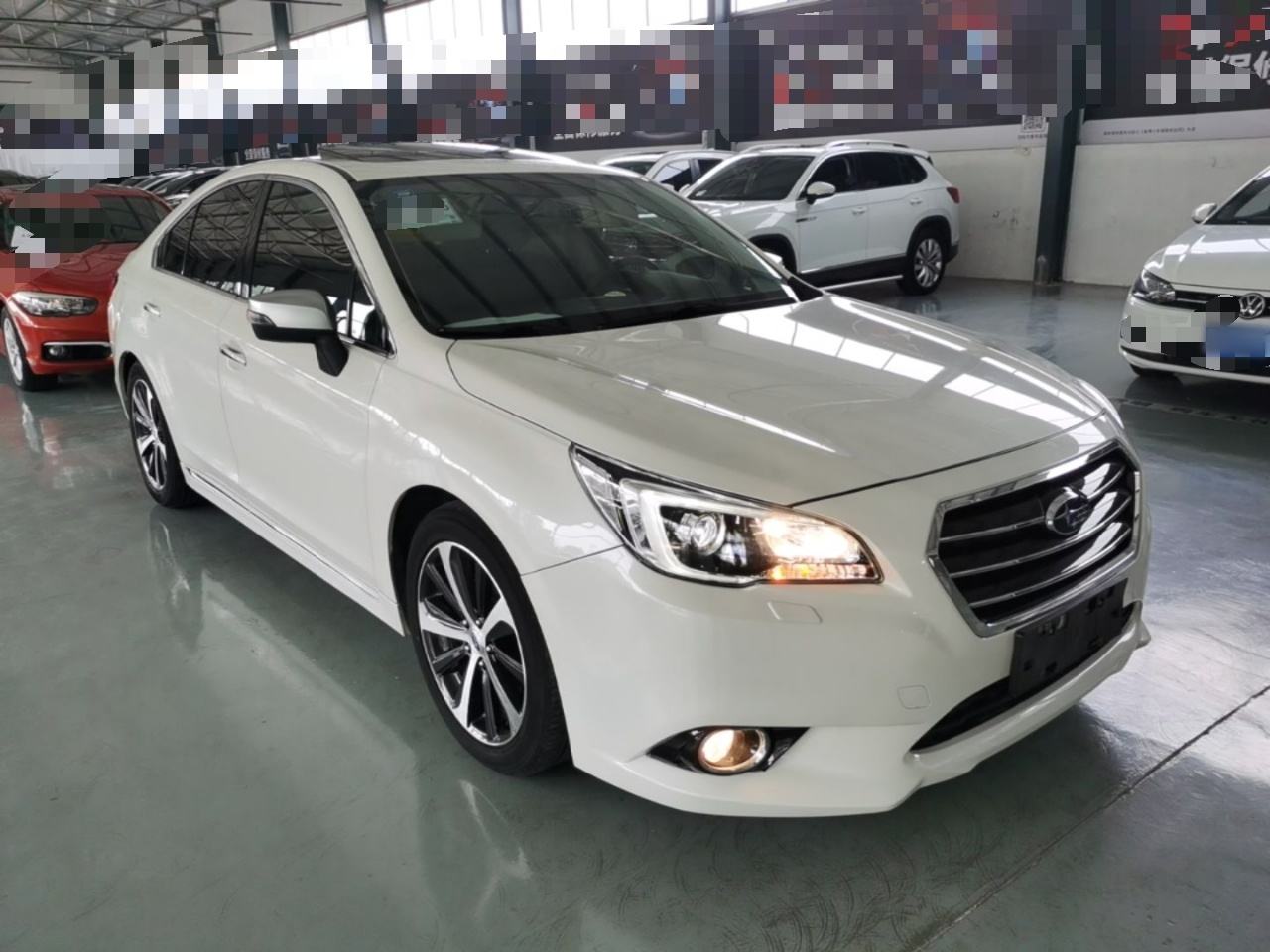 Subaru Legacy - фото 4