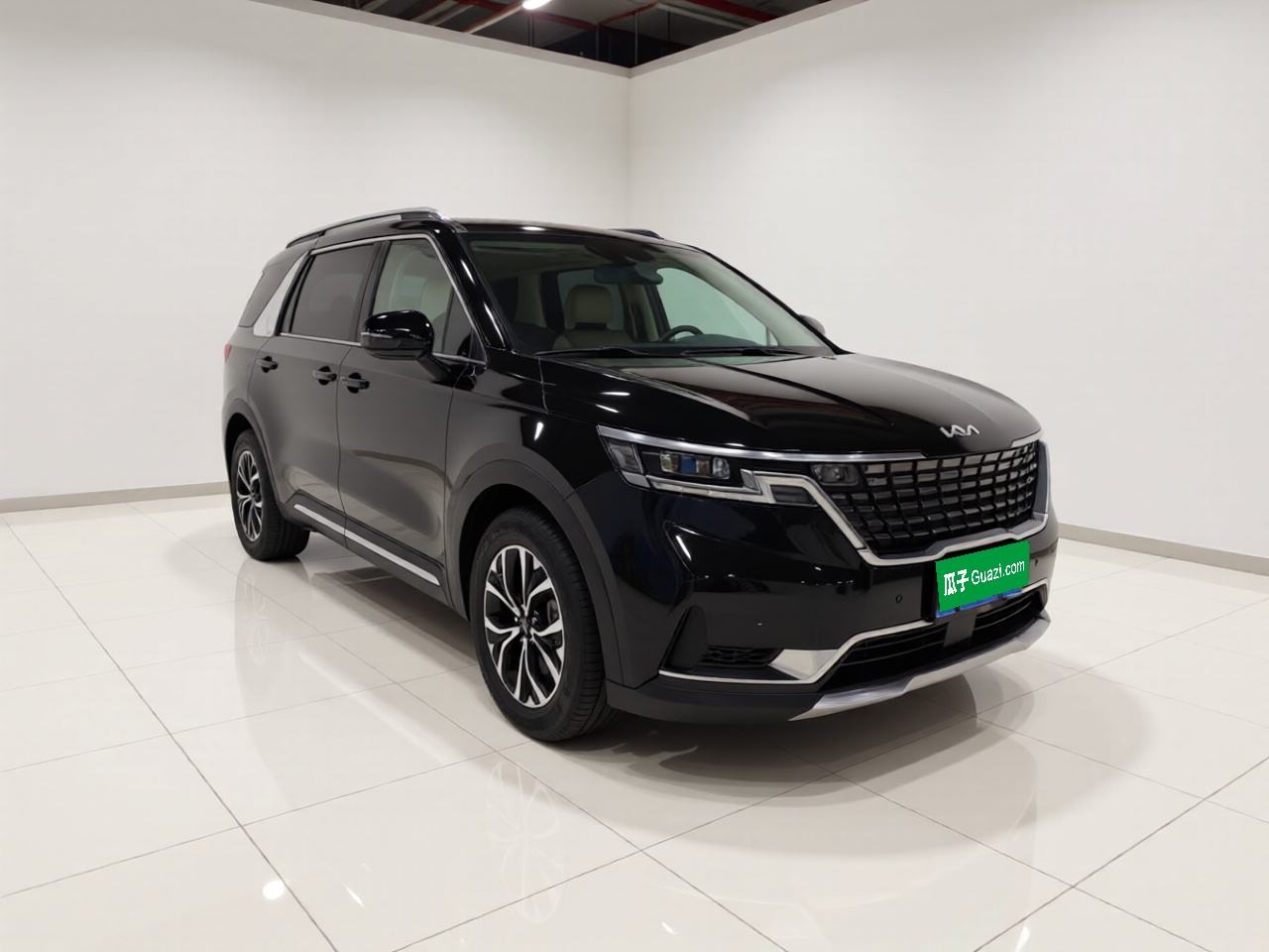 Kia Carnival - фото 2